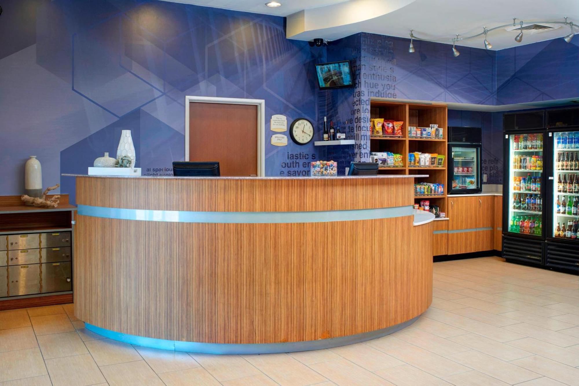 布伦特伍德圣路易斯春季山丘套房酒店 Brentwood 外观 照片